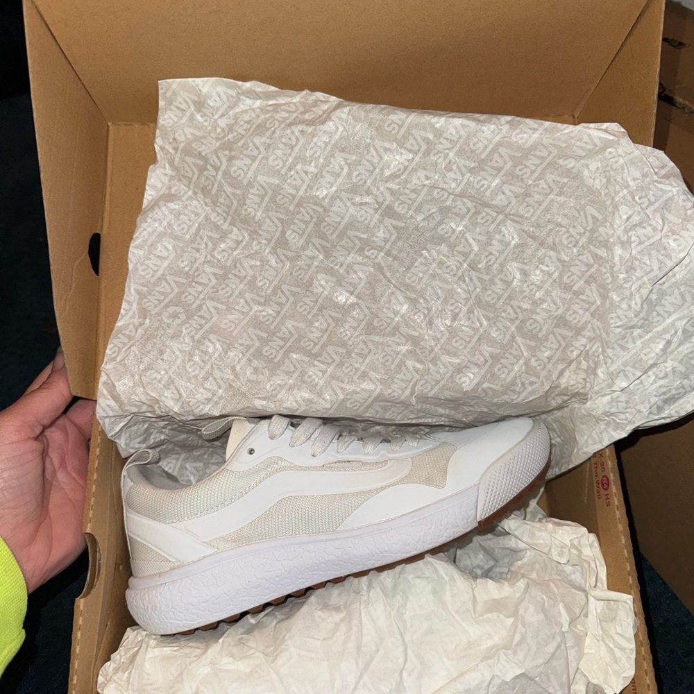 Vans Ultrarange Exo White Sneakers